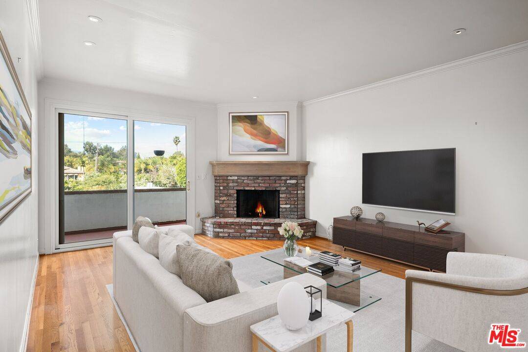 11755 Montana Ave 2BR Brentwood La