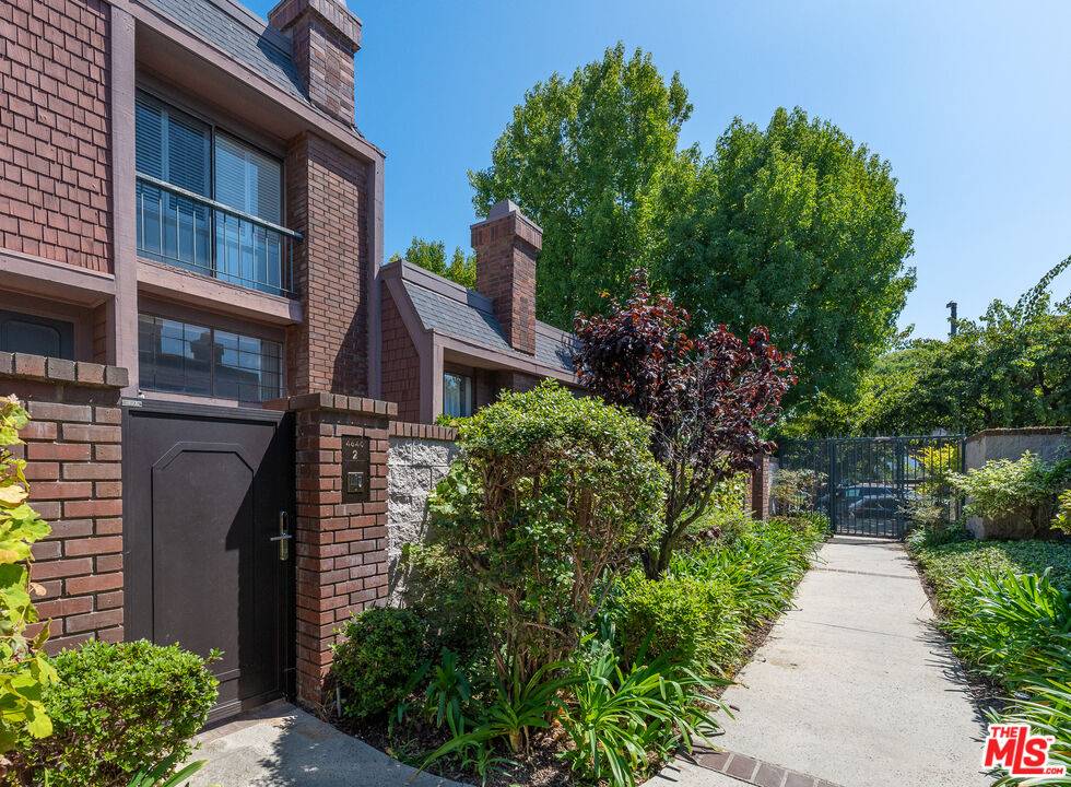 4640 Glencoe Ave 3BR Marina Del Rey La