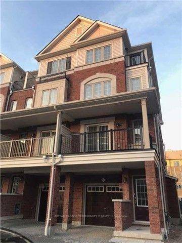 Modern 4 Bedroom Townhouse in Prime North Oshawa Location.