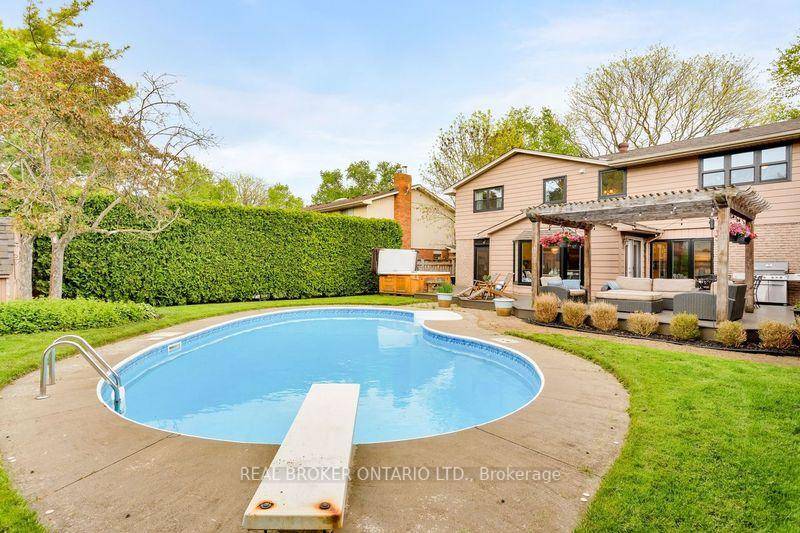 This is your chance to live in one of South Burlington's most desirable pockets, just a short stroll to the lake, parks, shopping and top rated schools !