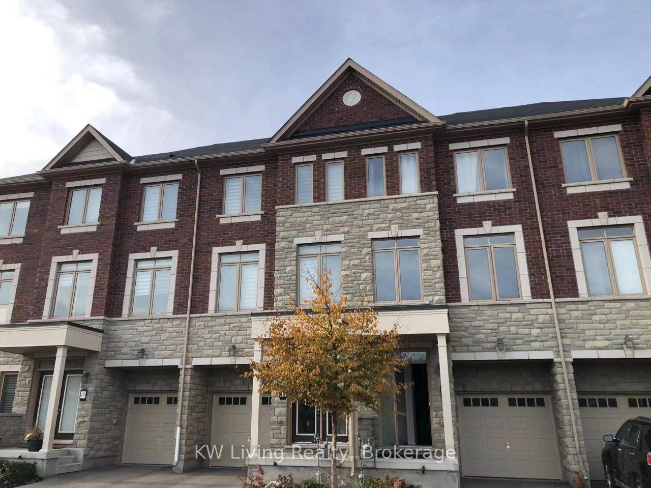 Spacious 3BR Townhouse upper Level with Laundry in the same level of Bedrooms.