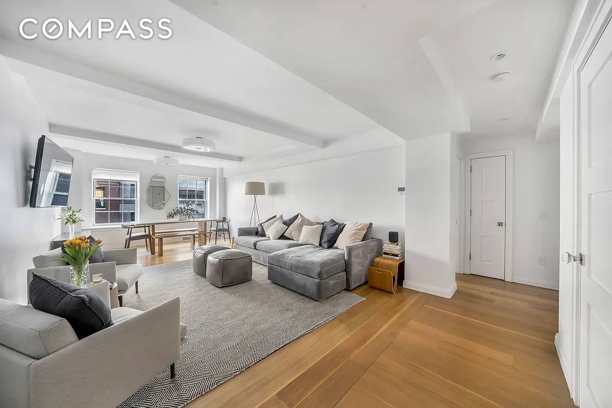 GORGEOUS CARNEGIE HILL HOME ON PRESTIGIOUS CENTRAL PARK TREE LINED BLOCK !