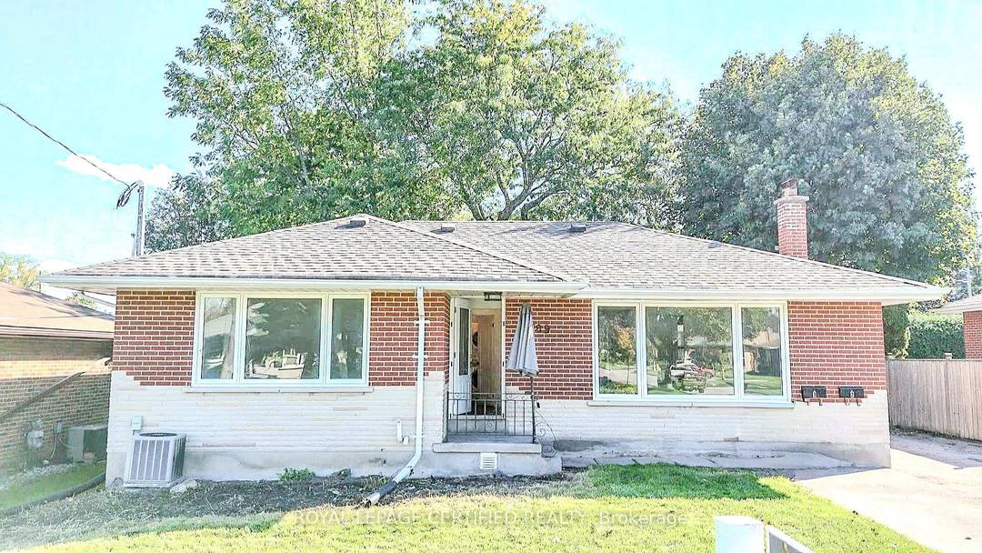 This exceptional legal duplex at 789 Regent Drive is a must see for both investors and buyers looking for a home with rental income potential.