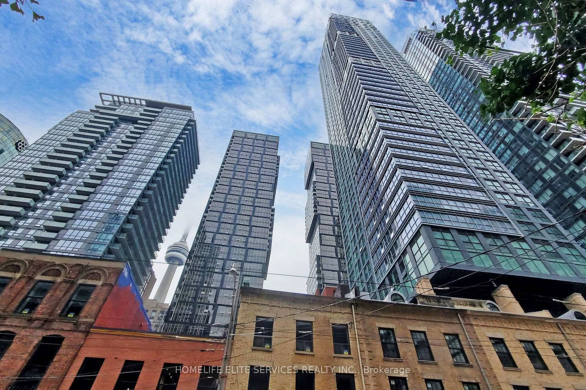Experience Boutique Luxury Living In The Heart Of The Entertainment District !