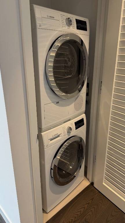 Luxury high floor 1 bedroom, 1 bath residence.