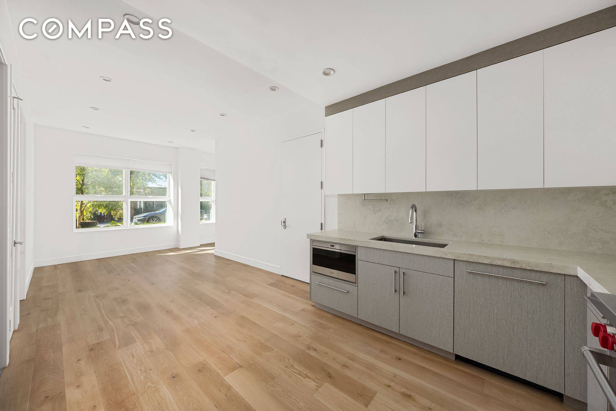 This boutique eight residence new development at 45 Garnet Street embodies elegant simplicity and refined privacy in the heart of Carroll Gardens.