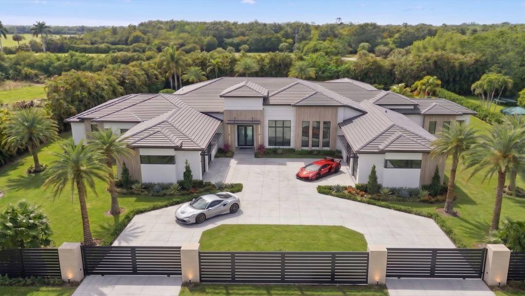 Elite opportunity to purchase this new estate in the prestigous Southfields community in Wellington.