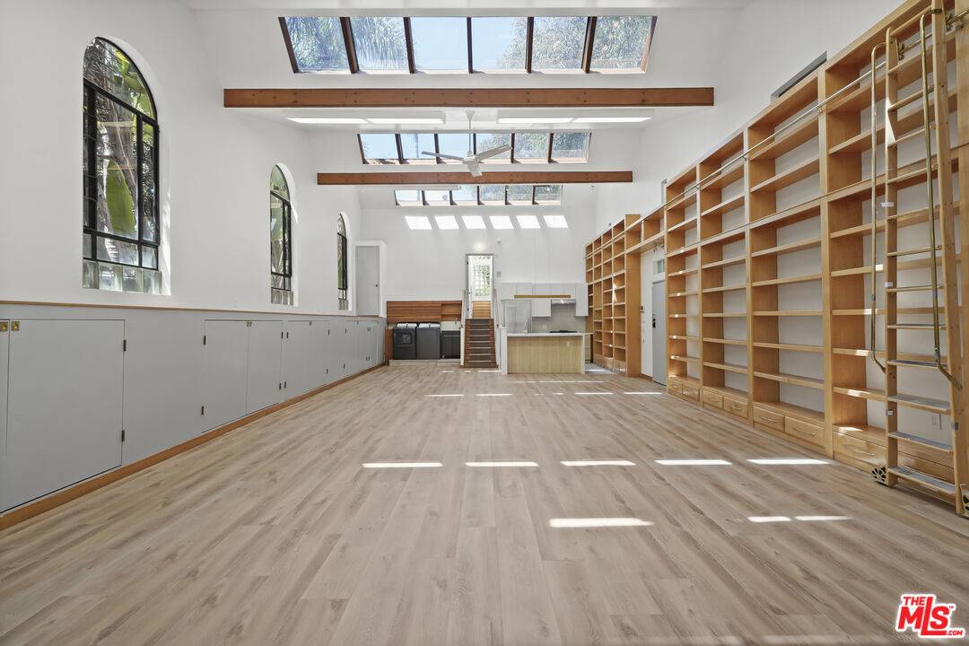 28828  Selfridge Dr 3BR Malibu La