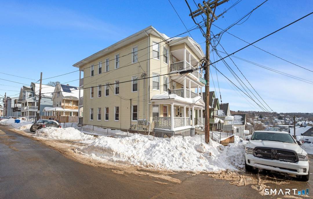 Investors take notice of this prime multifamily opportunity !