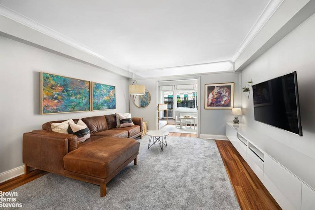 Enjoy the rare opportunity for true indoor outdoor living in the heart of the Upper East Side.