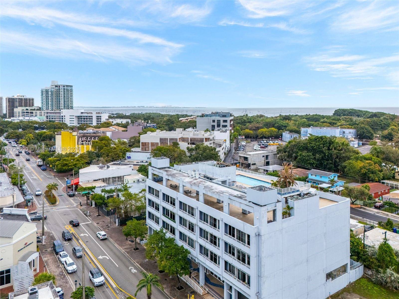 Loft style, open floor plan in the heart of Coconut Grove's entertainment district !