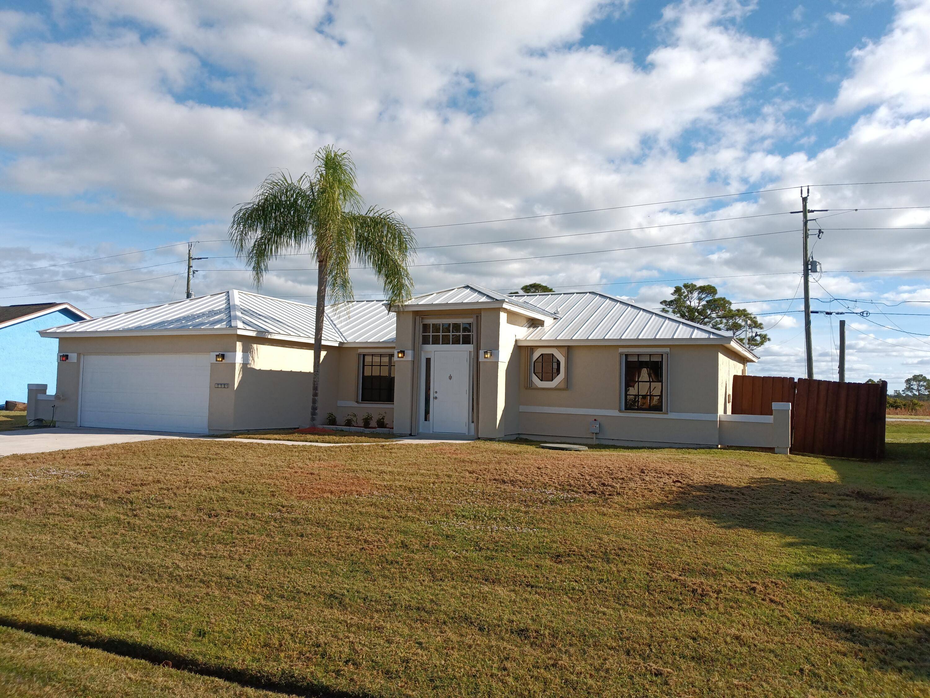 MOVE IN READY ! 5 MILES TO BEACH, NEW ITEMS, AC REPLACED 3 5 25 permit and inspection complete 3 11 25, ROOF, INTERIOR EXTERIOR PAINT, LOCKS INSIDE AND OUT, ...