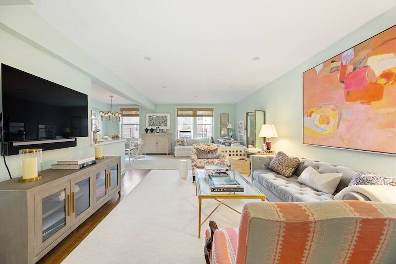 Spacious 2BR 2Bth convertible 3 BR located in The Lafayette, a full service building located on Greenwich Village's coveted Gold Coast.