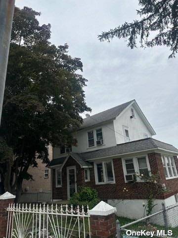 This well maintained 3 bedroom, 1.