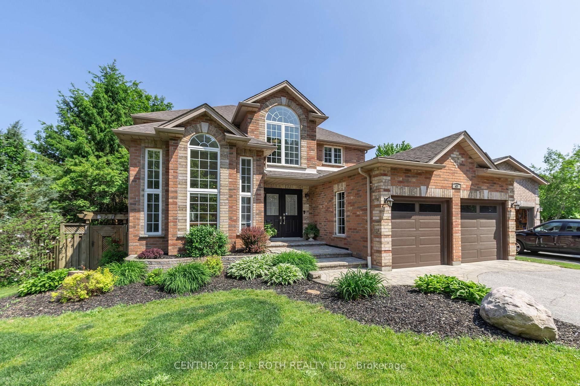 Welcome to 48 Crimson Ridge Rd a stunning executive home in one of Barrie's most prestigious and peaceful neighbourhoods.