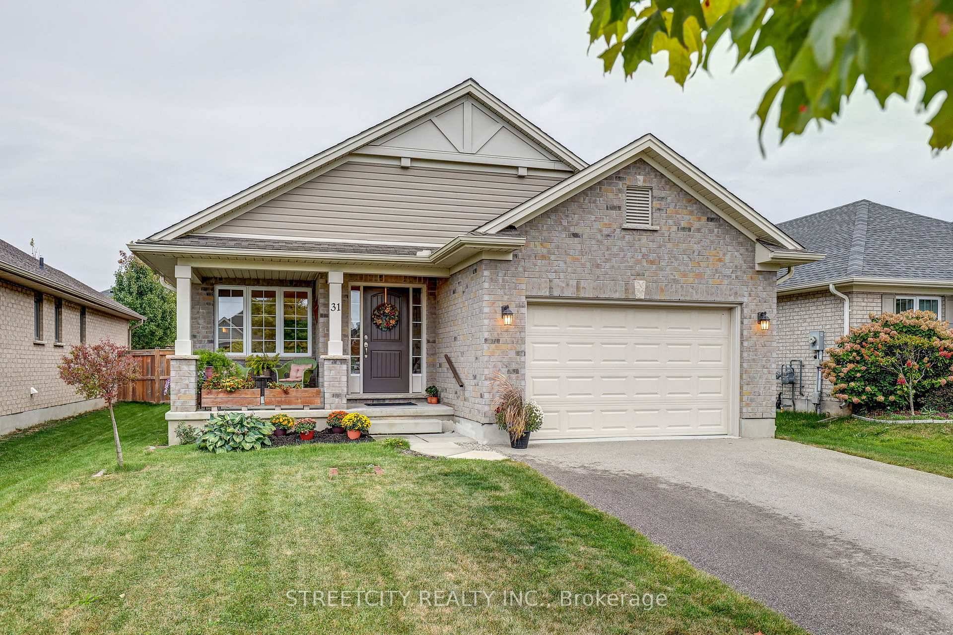 Are you looking for a charming bungalow in the sought after Mitchell Hepburn School District ?