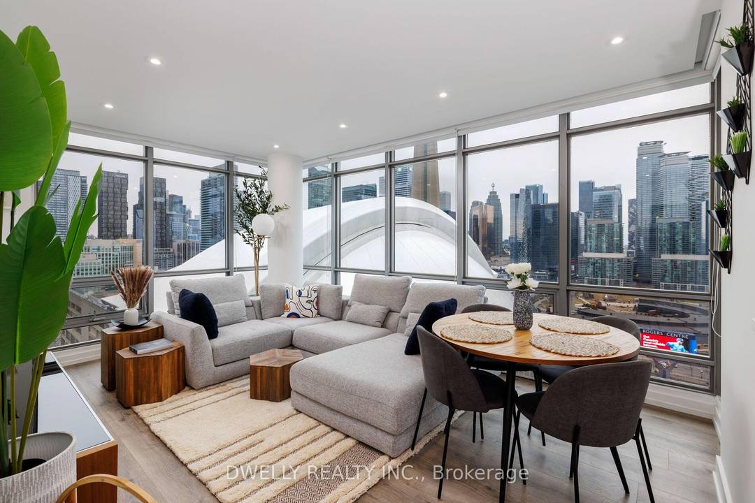 FULLY FURNISHED EXECUTIVE RENTAL offering everything you need for a worry free stay in Toronto.