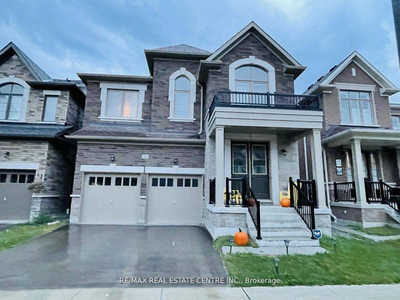 Welcome to 21 Whitefish St basement is not included a spacious and beautifully upgraded home located in one of Whitby's most desirable and family friendly neighbourhoods !