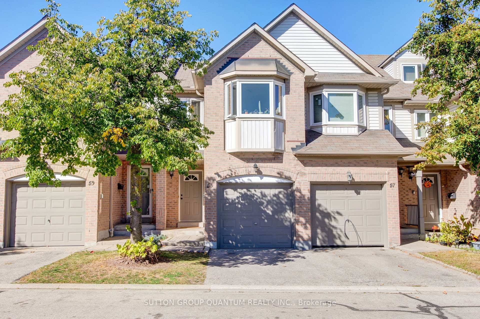 Welcome to this beautiful 3 bedroom Townhome in the Heart of Mississauga.