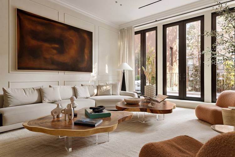 ARCHITECTURALLY SIGNIFICANT GREENWICH VILLAGE GOLD COAST TOWNHOME Welcome to this palatial mid 19th century designer townhome that spreads over 7, 000 square feet of pristine interior space and nearly 2, ...