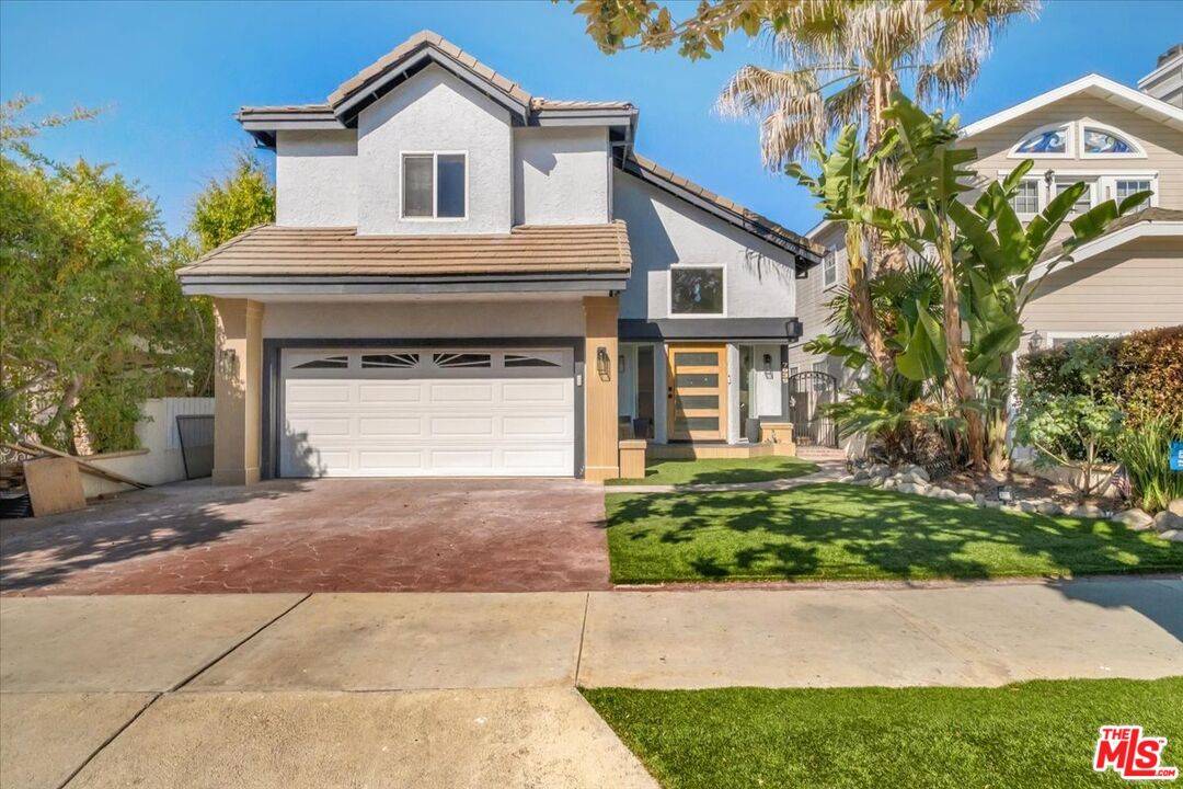 7939  W 80th St 5BR La