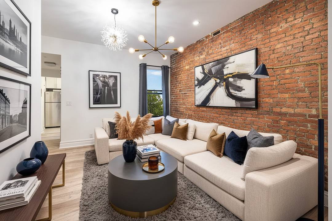 One Month Free with a 24 Month Lease !