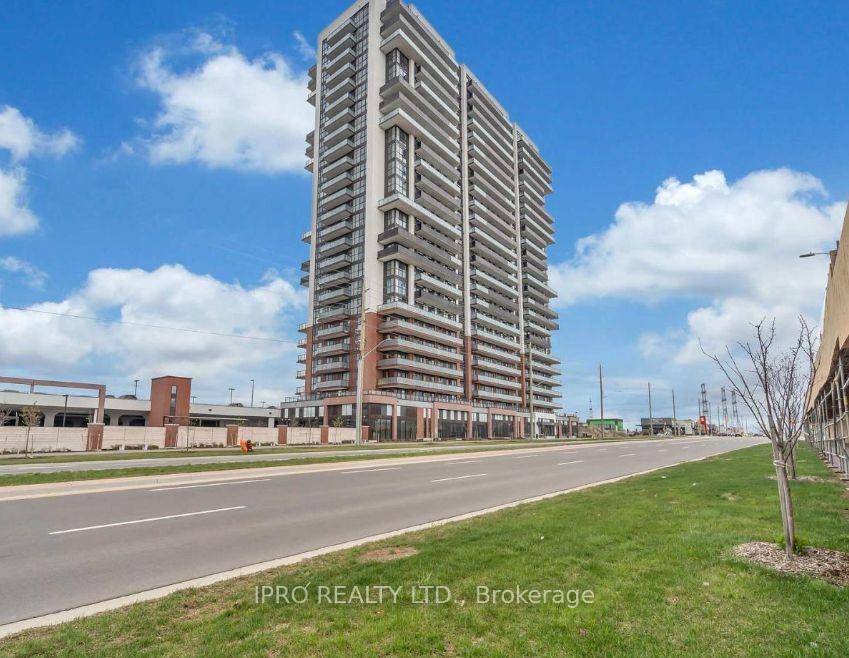 Fully Furnished 2 Bed 2 Bath Unit In The Uc Tower By Tribute Communities.