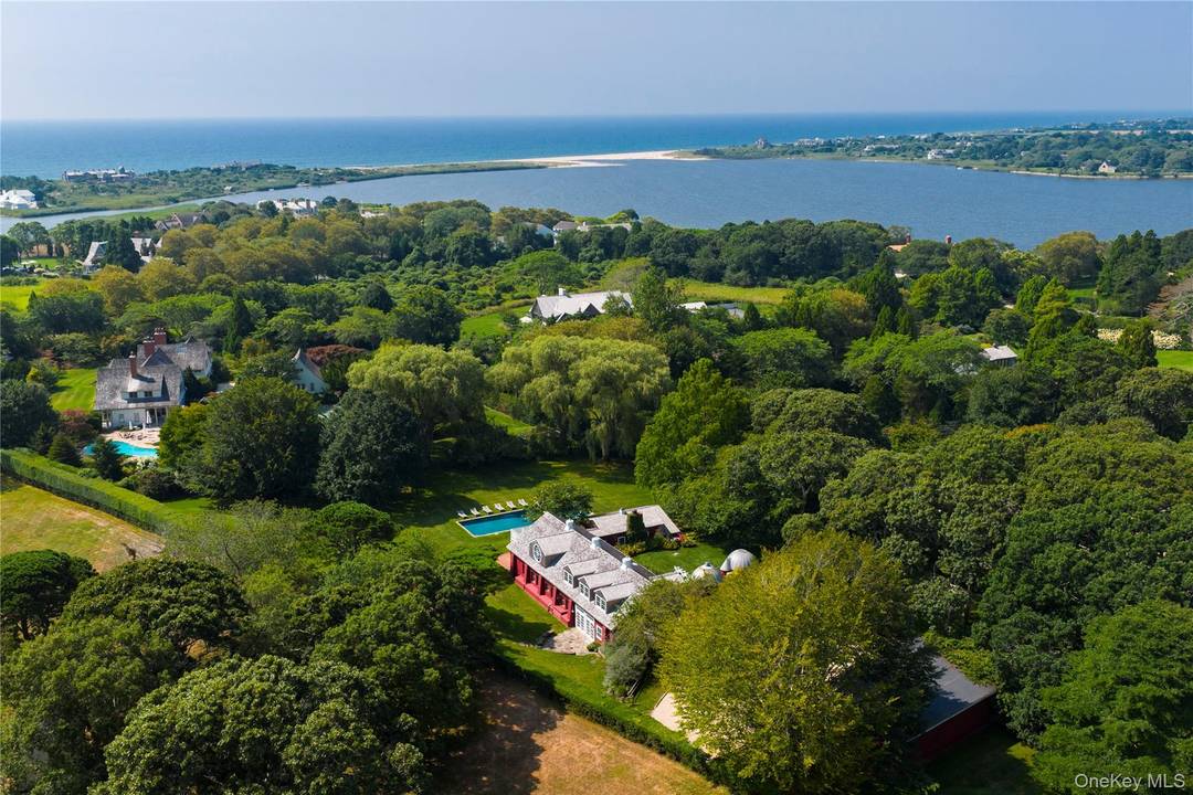 An Iconic Georgica Experience Set on the grounds of a beloved former milk farm where generations of locals once stopped for fresh milk this rare Hamptons property embodies the soulful ...