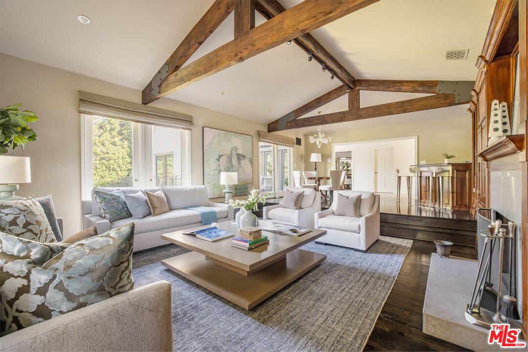 1265   Leona Dr 5BR Beverly Hills Post Office | B.H.P.O. La