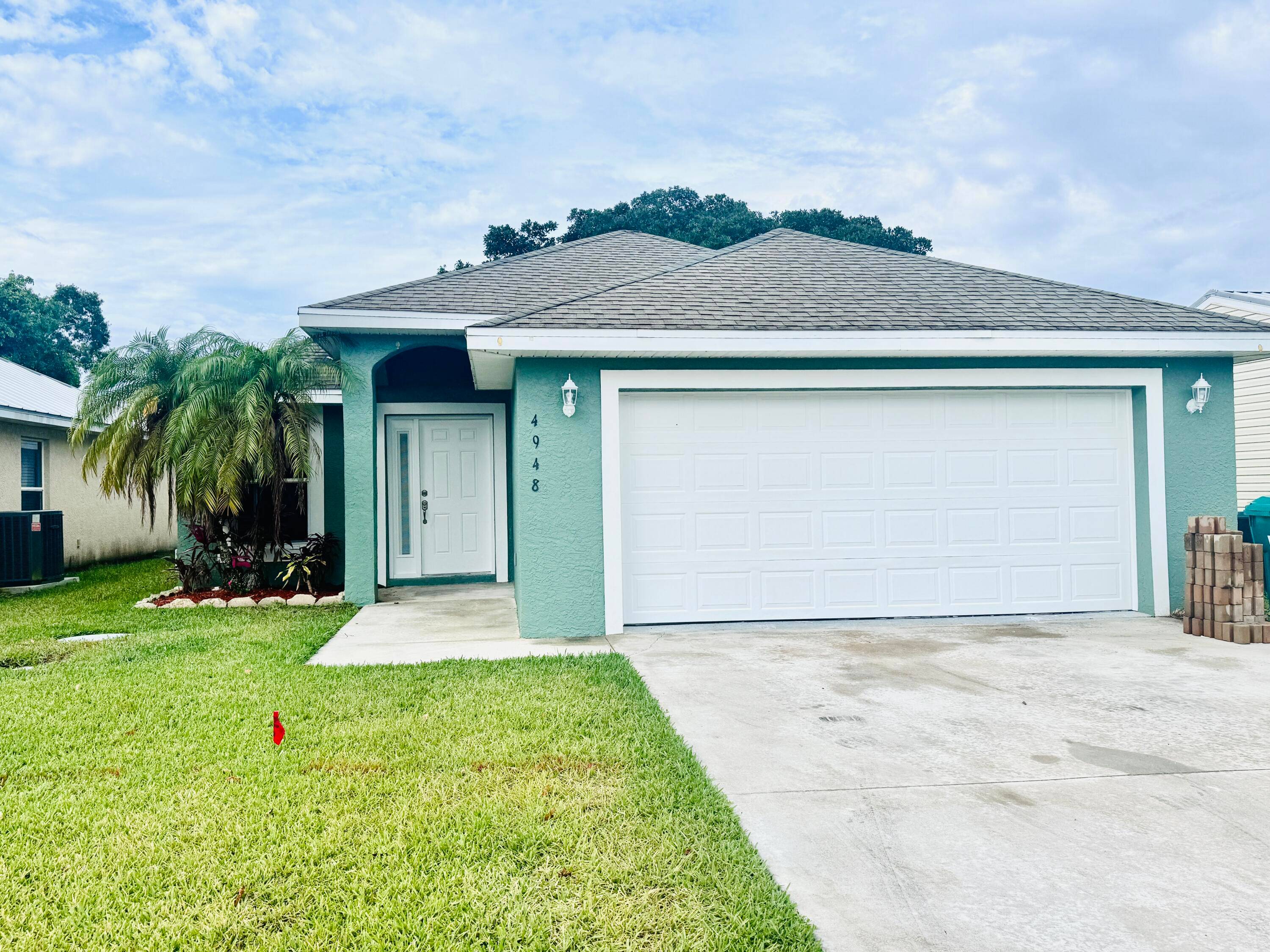 This beautiful 2 bedroom 2 bath 2 car garage CBS home has been recently remodeled and ready for its new owner.