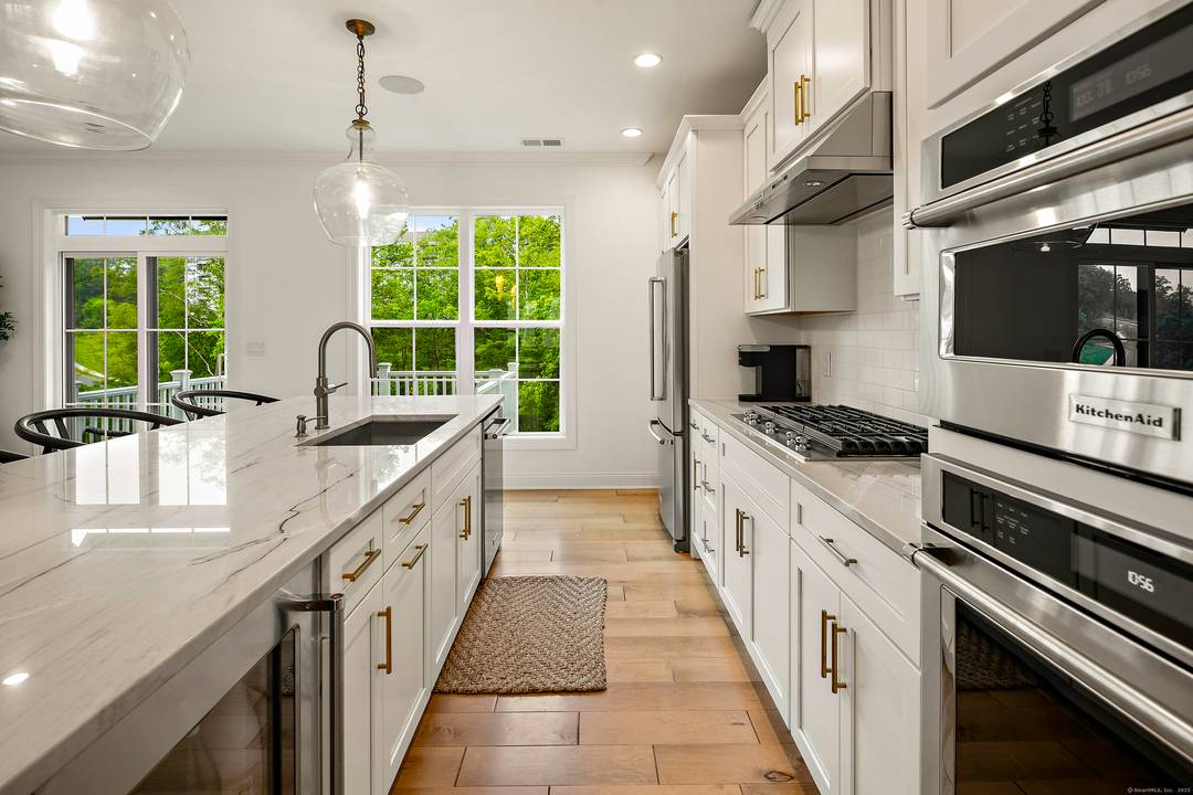 Stunning, immaculate 3 Bed, 2.