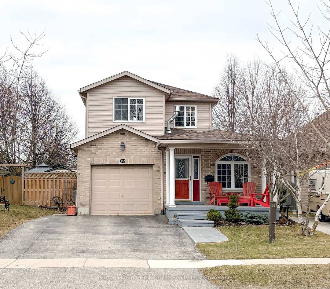 Ideally located near the famous Stratford Theatres, the river, downtown, shopping, and schools, this beautifully maintained 2 1 bedroom home offers comfort, flexibility, and an exceptional outdoor retreat.