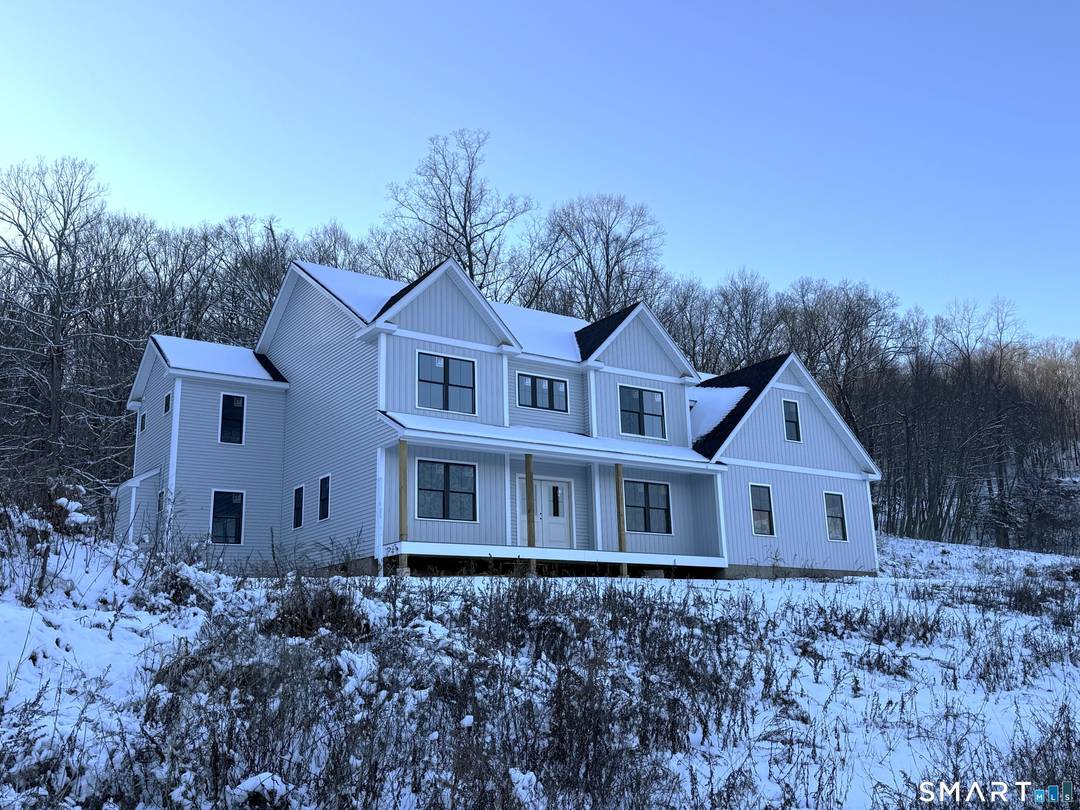 Welcome to 48 Stonebridge Drive !