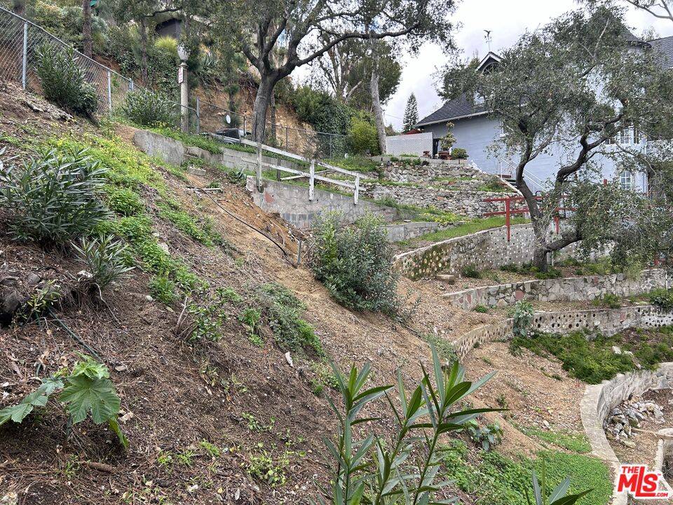 2878  N Belden Dr Hollywood Hills East La