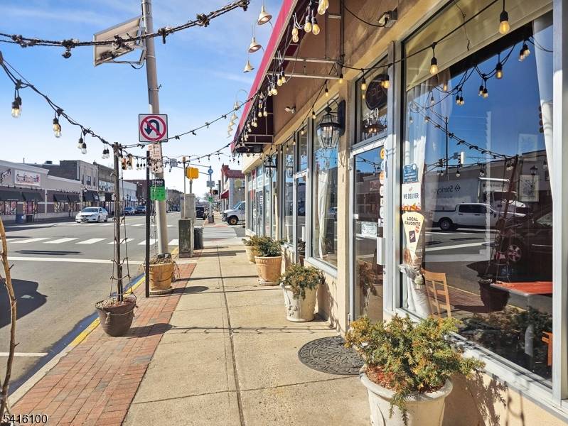 Located in the heart of Caldwell's vibrant dining scene, this exceptional restaurant offers a chance to establish expand your culinary brand in one of the most active restaurant corridors.