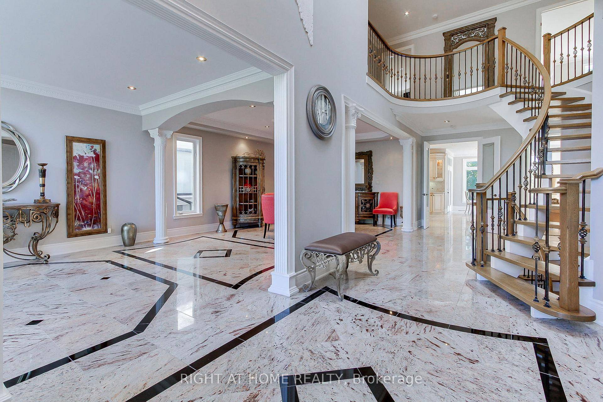 Prestigious King High Drive !