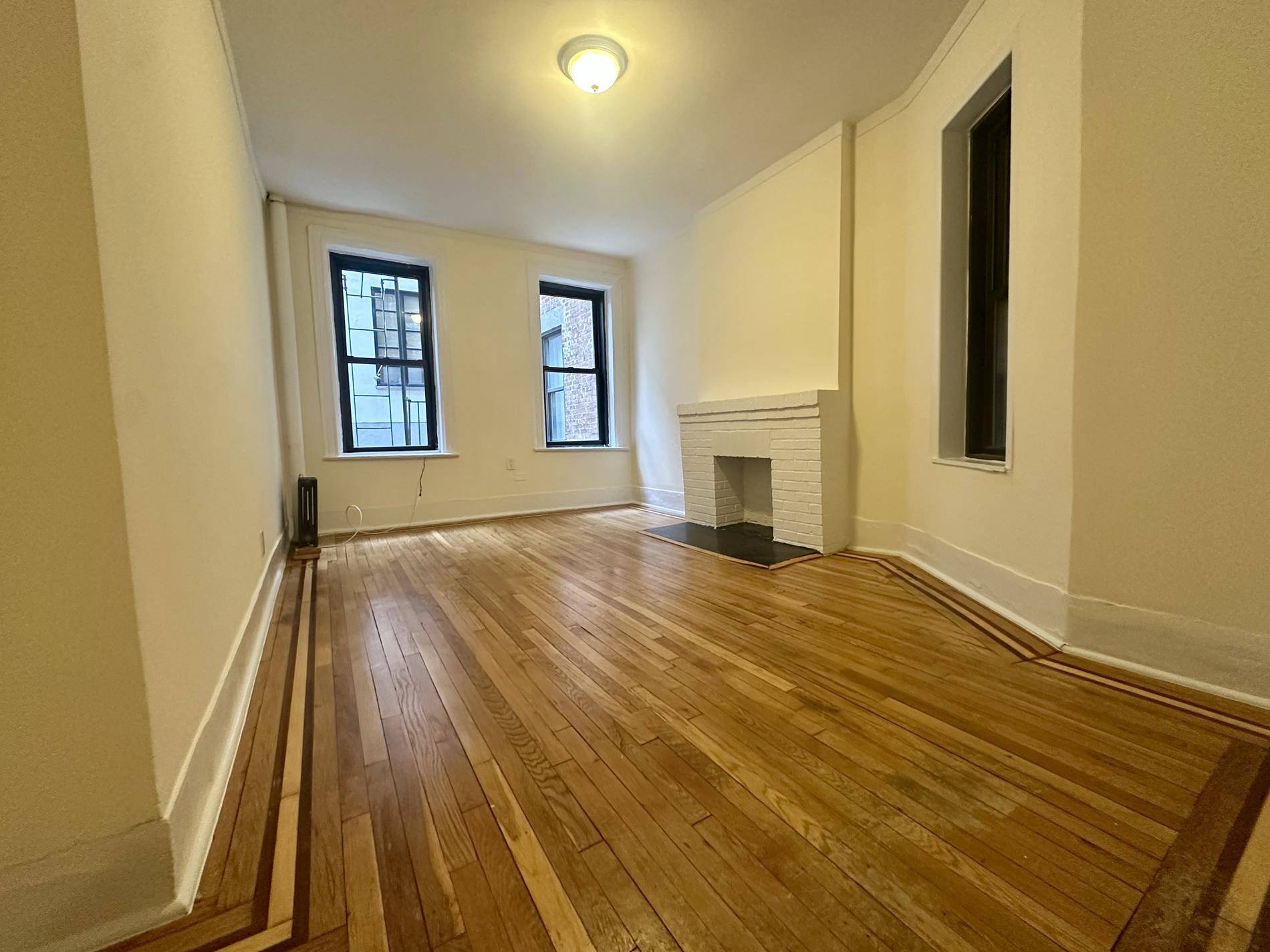 NEW TO MARKET ! ! Beautiful West Village block.