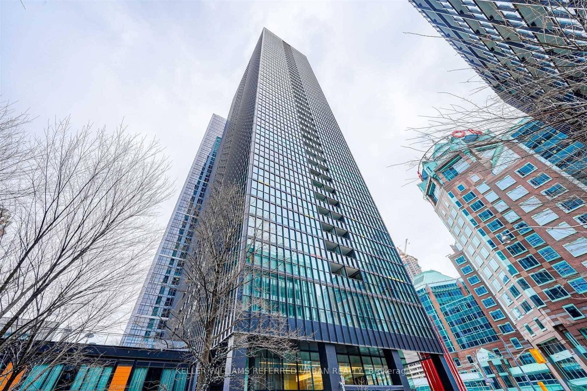 Urban Lifestyle In The Heart Of Toronto, Split Bedrooms Layout With 2 Full Baths, Sun Filled Corner Suite, Open Concept Living And Dining With Walk Out To Balcony, Floor To ...