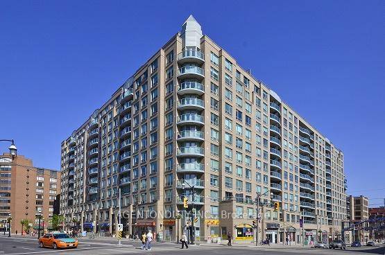 Discover urban living at its finest in this chic 2 level loft located by the vibrant St.