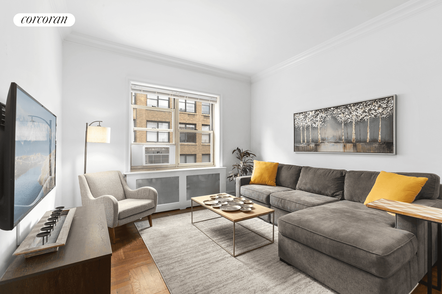 A stunning Pre War 1 Bedroom home is now available at the highly sought after 210 West 19th Street Condominium !