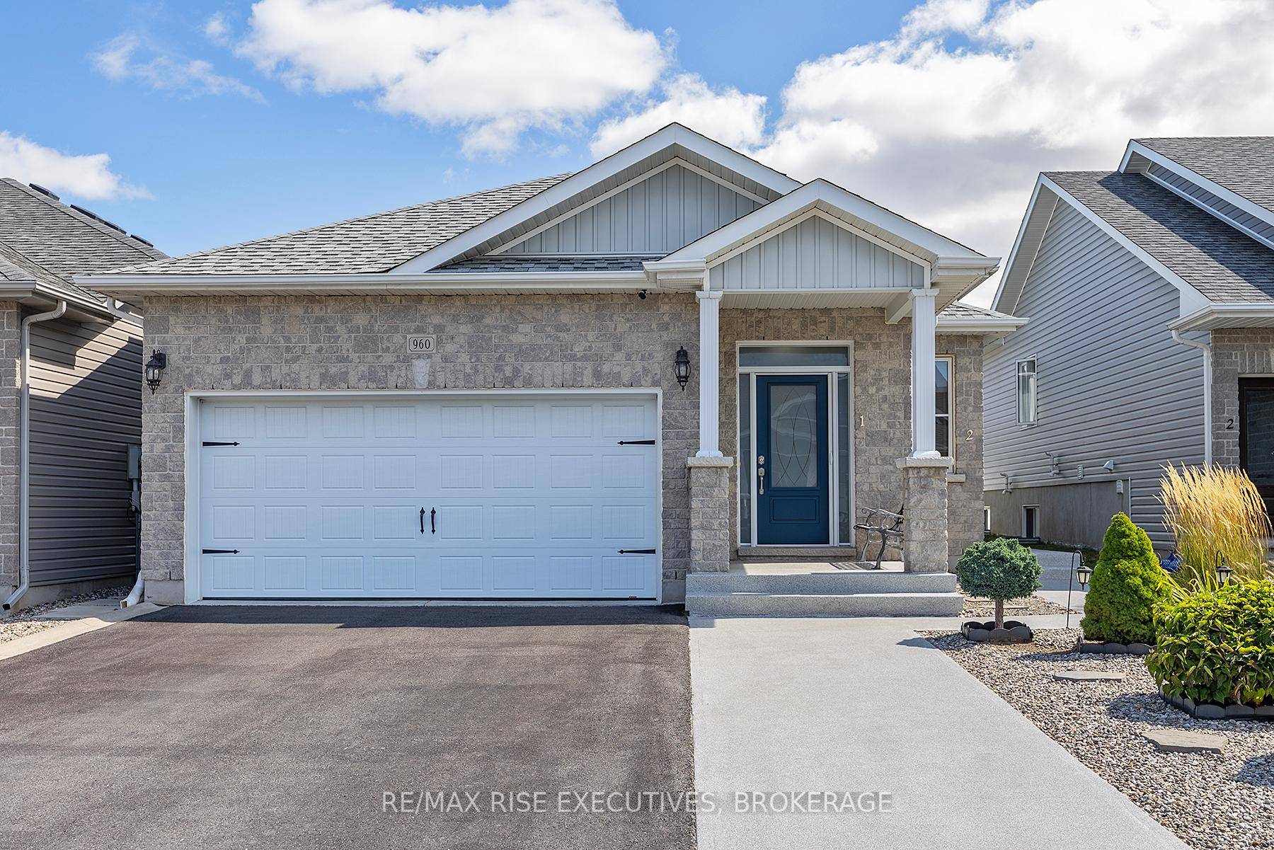 Live comfortably while also generating income from your very own legal secondary suite !