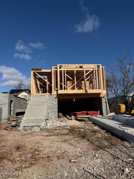 Introducing this beautiful and spacious brand new construction 2 family home in Belleville.