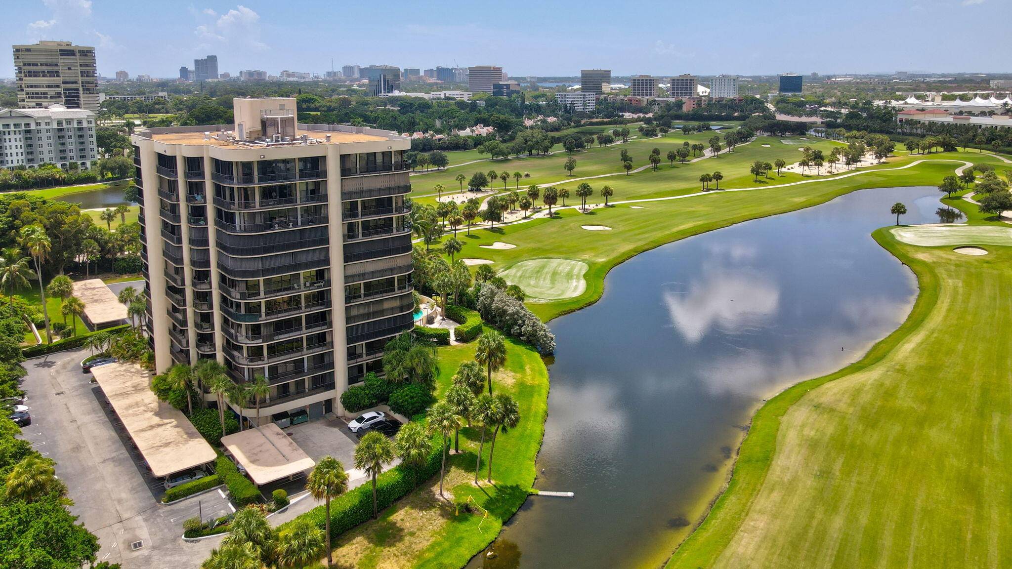 Located in the exclusive Parliament building within the Lands of the President, this boutique doorman residence offers privacy with only four units per floor.