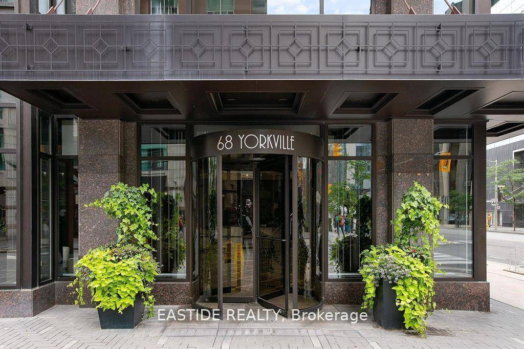 Welcome Home To The Regency A Modern Art Deco Landmark In Glamorous Yorkville.