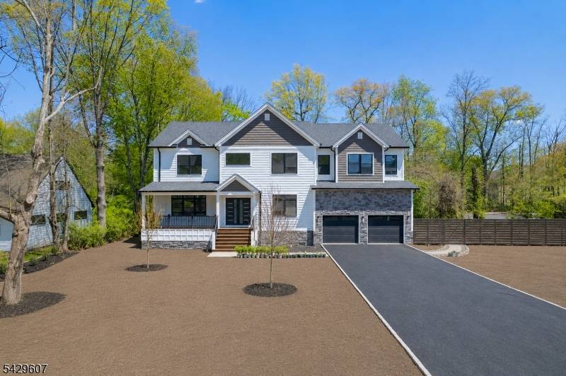 21 Kuntz in Berkeley Heights Township elevates new construction living with refined, design level finishes and a bright, airy layout.