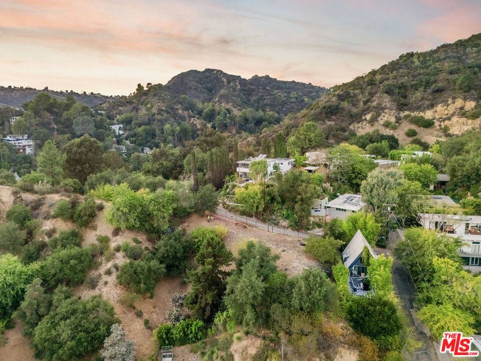 10220   Scenario Ln Bel Air La