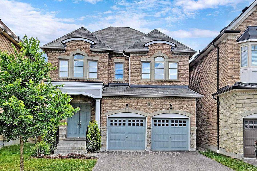 Few years New Elegant Home With New Professional Finished Walkout Basement In Prestigious Fontainbleu Estates In Upper Richmond Hill.