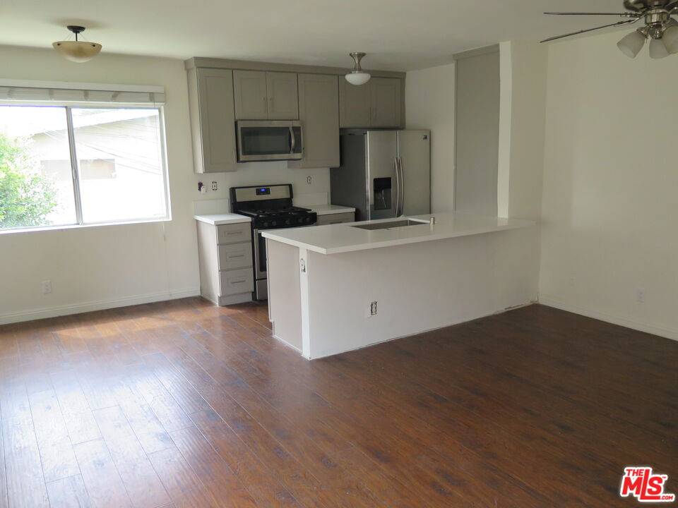 12492   Gilmore Ave 3BR Marina Del Rey La