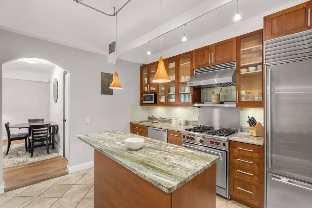 This three bedroom, three bath on the 14th floor of the Oliver Cromwell is perfectly located steps from Central Park West at 72nd Street with views to the Dakota across ...
