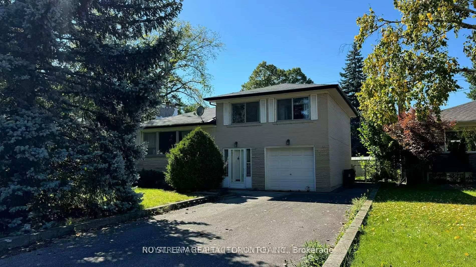 Location is everything within walking distance to the Bayview Subway Station, Bayview Village Shopping Centre, and the esteemed Earl Haig Secondary School and Elkhorn Public School.